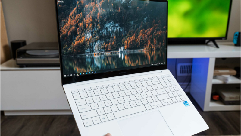 Samsung Galaxy Book Pro: Siêu mỏng nhẹ hay là mỏng manh ?